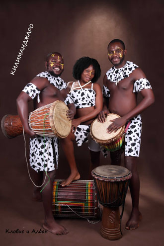 Шоу африканских барабанщиков